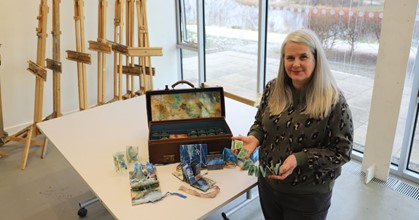 Student helps Stirling people create art to remember